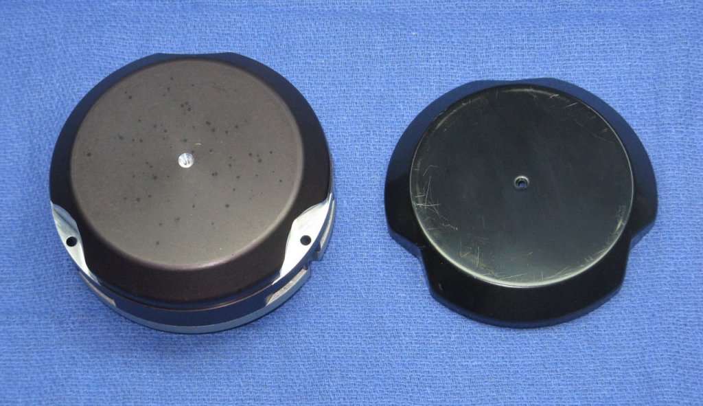 gg1320bottom_with_outer_cover_removed1.jpg
