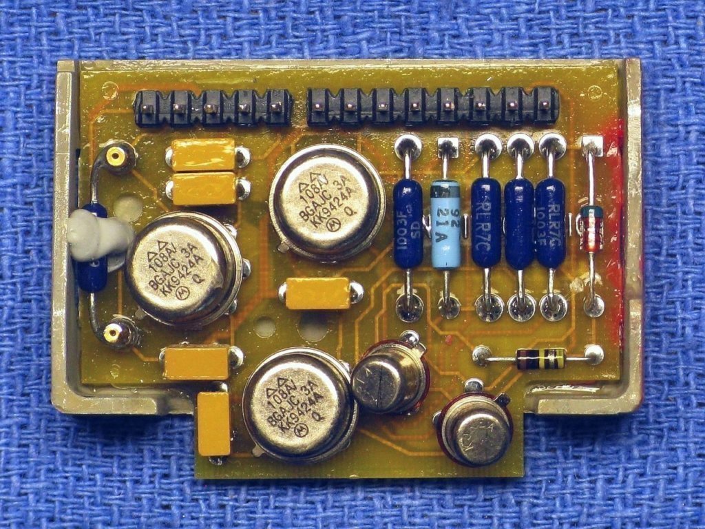 gg1342laser_regulator_pcb_removed_closeup1.jpg