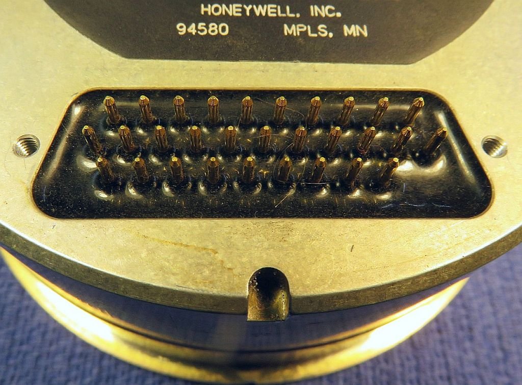 hg1700imu_control_main_connector1.jpg