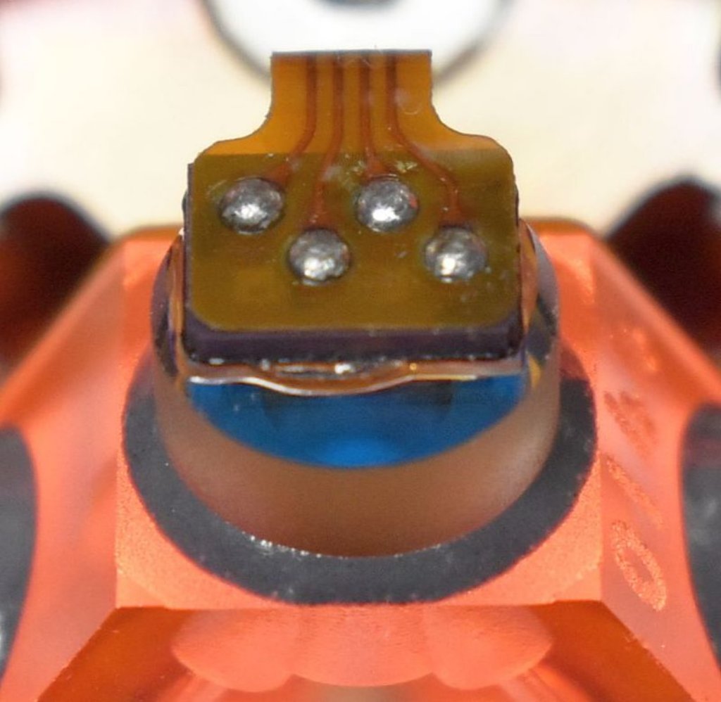 hg1700ag59gg1308_laser_block_glowing_power_sensor_closeup1.jpg