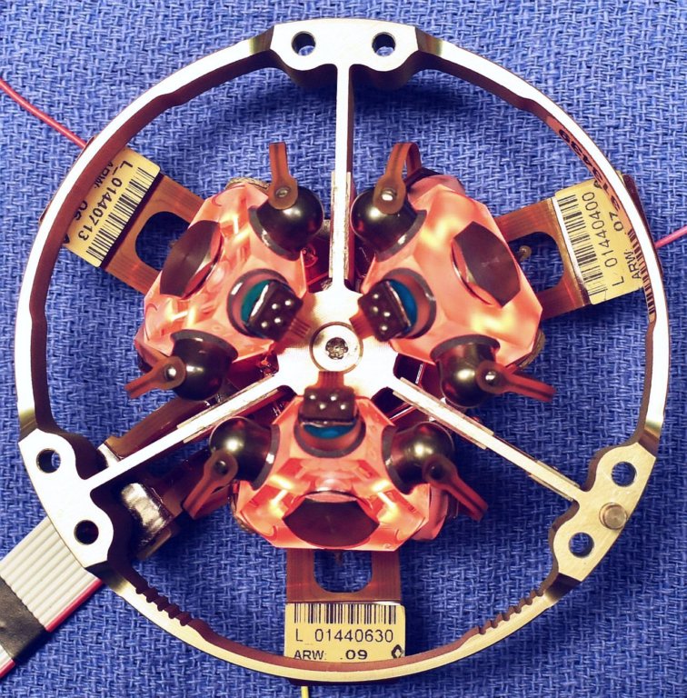 hg1700ag59gg1308_ring_laser_gyro_assembly_glowing1.jpg
