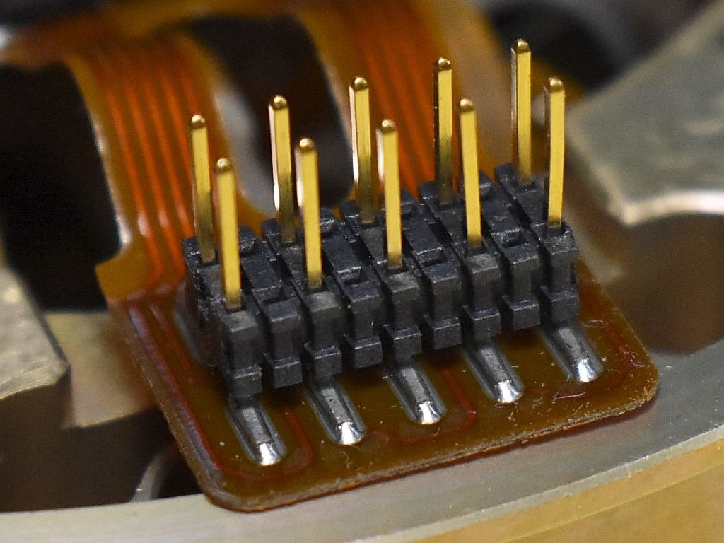 hg1700ag59imu_rlg_cathode_connector_closeup1.jpg