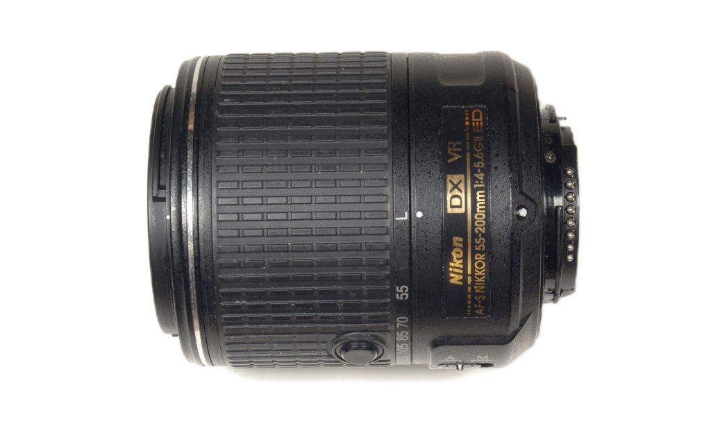afsdx55200mmvriiside_locked.jpg