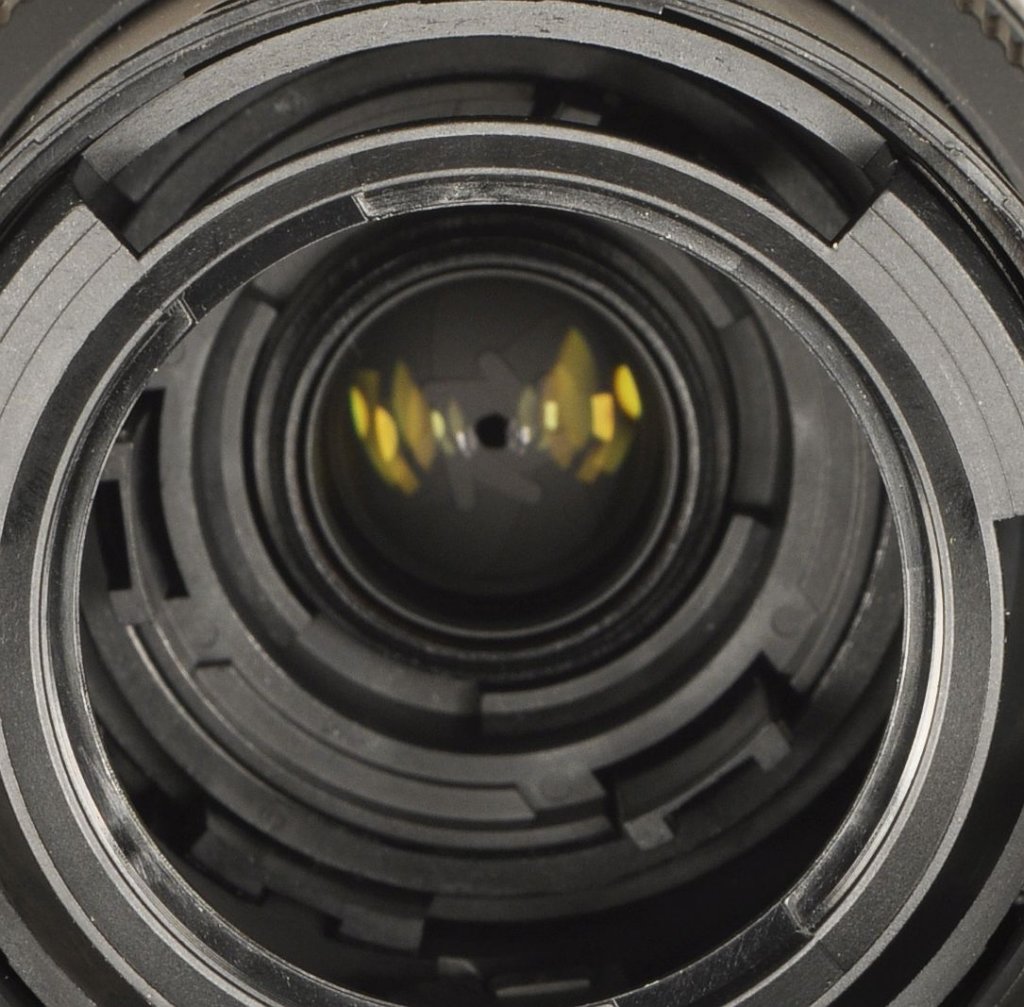afsdx55200mmvrfront_no_focus_group_200mm_closeup.jpg