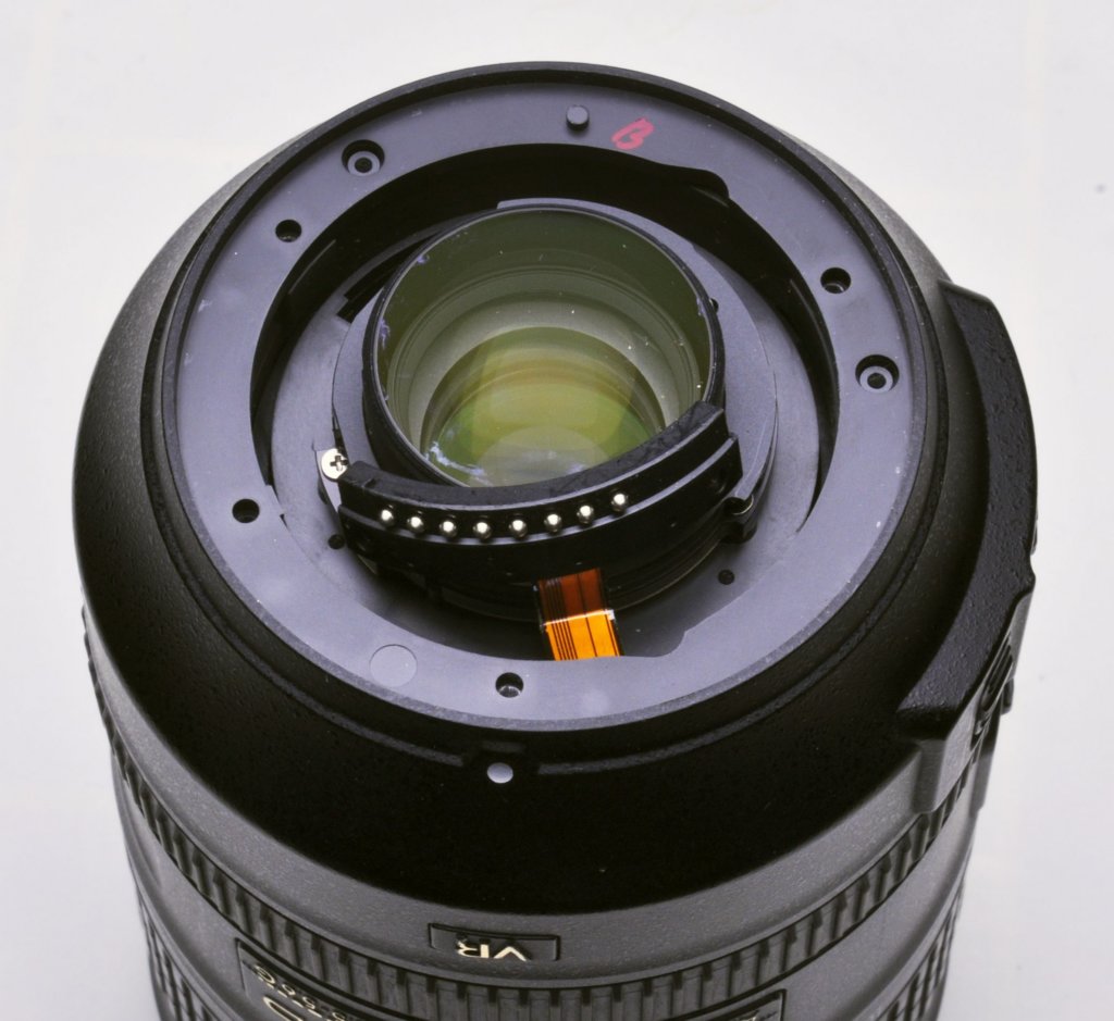 nikonafsnikkor28300mmf_3556gedvrback1_down_no_rear_no_shims1.jpg