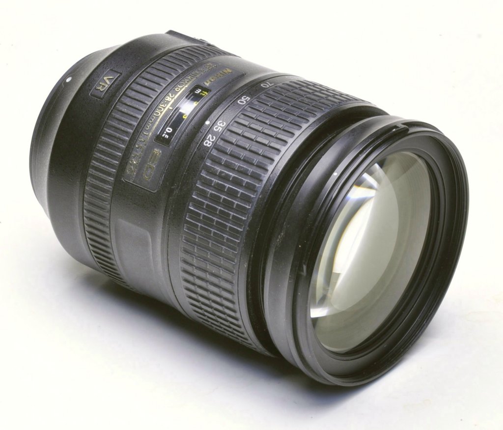 nikonafsnikkor28300mmf_3556gedvrleft_front.jpg