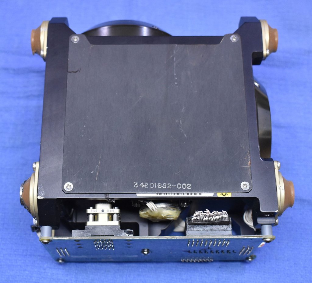 honeywellgg1320rlgbasedinertialplatformbottom.jpg